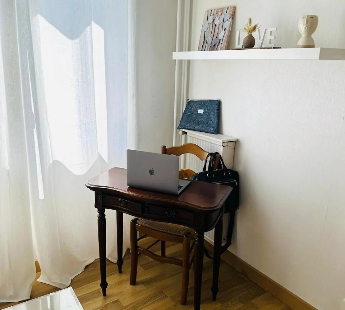 Spacieux 2 Chambres 65M2 Climatise Au Village Medieval Entre Nice Et Antibes Villeneuve-Loubet France