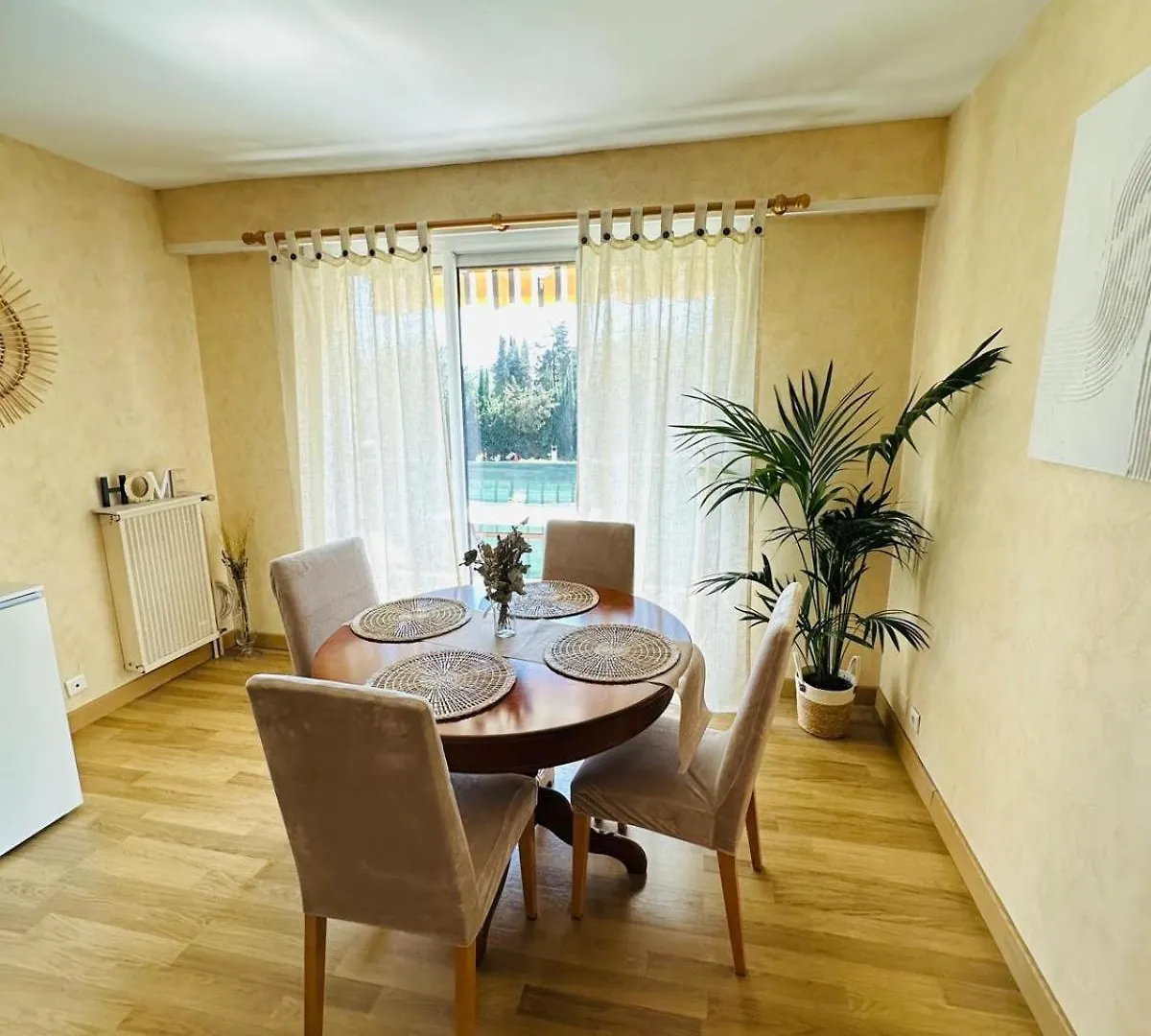 Spacieux 2 Chambres 65M2 Climatise Au Village Medieval Entre Nice Et Antibes Villeneuve-Loubet